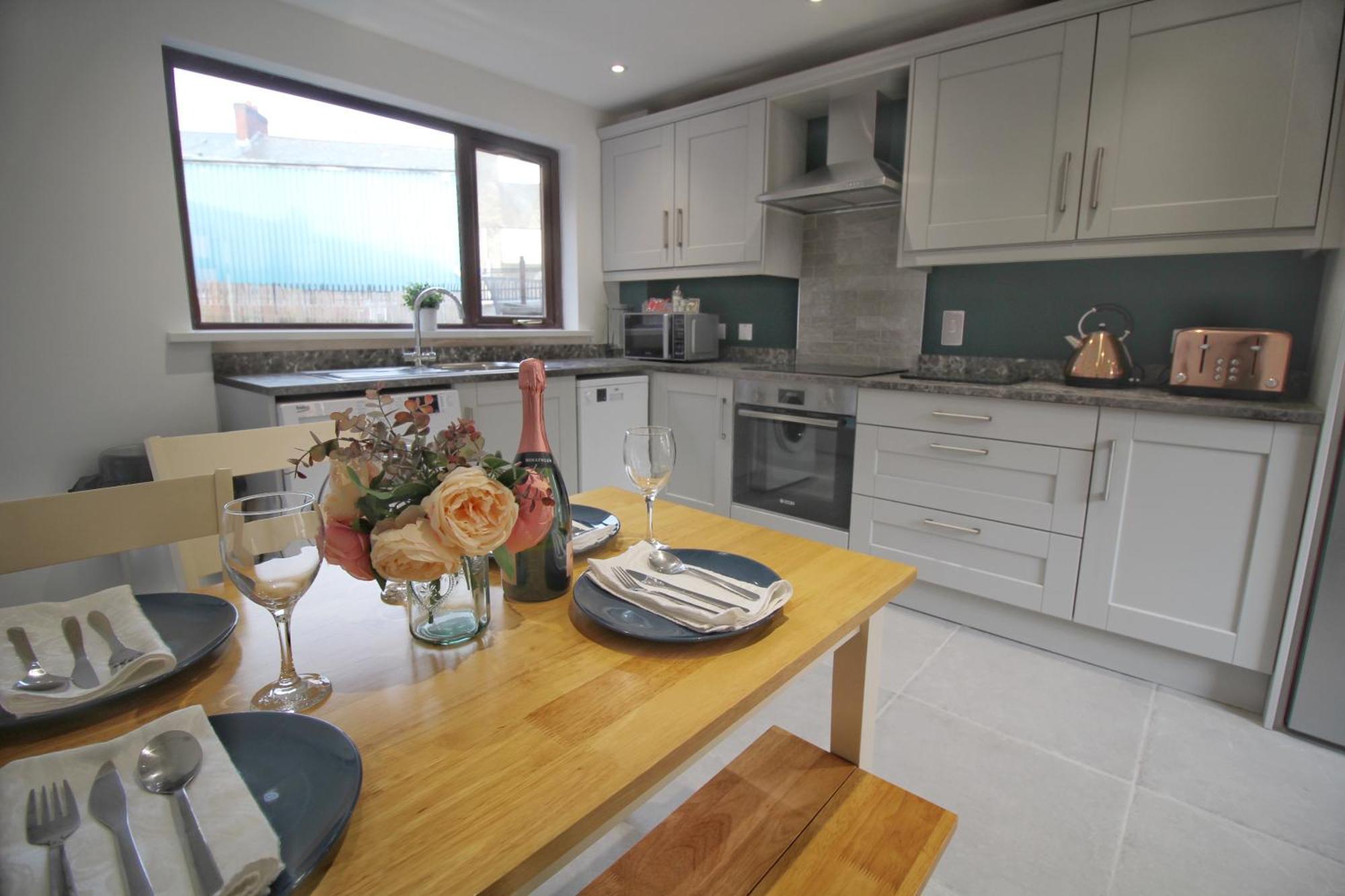 Anjore House - Serviced * Belfast