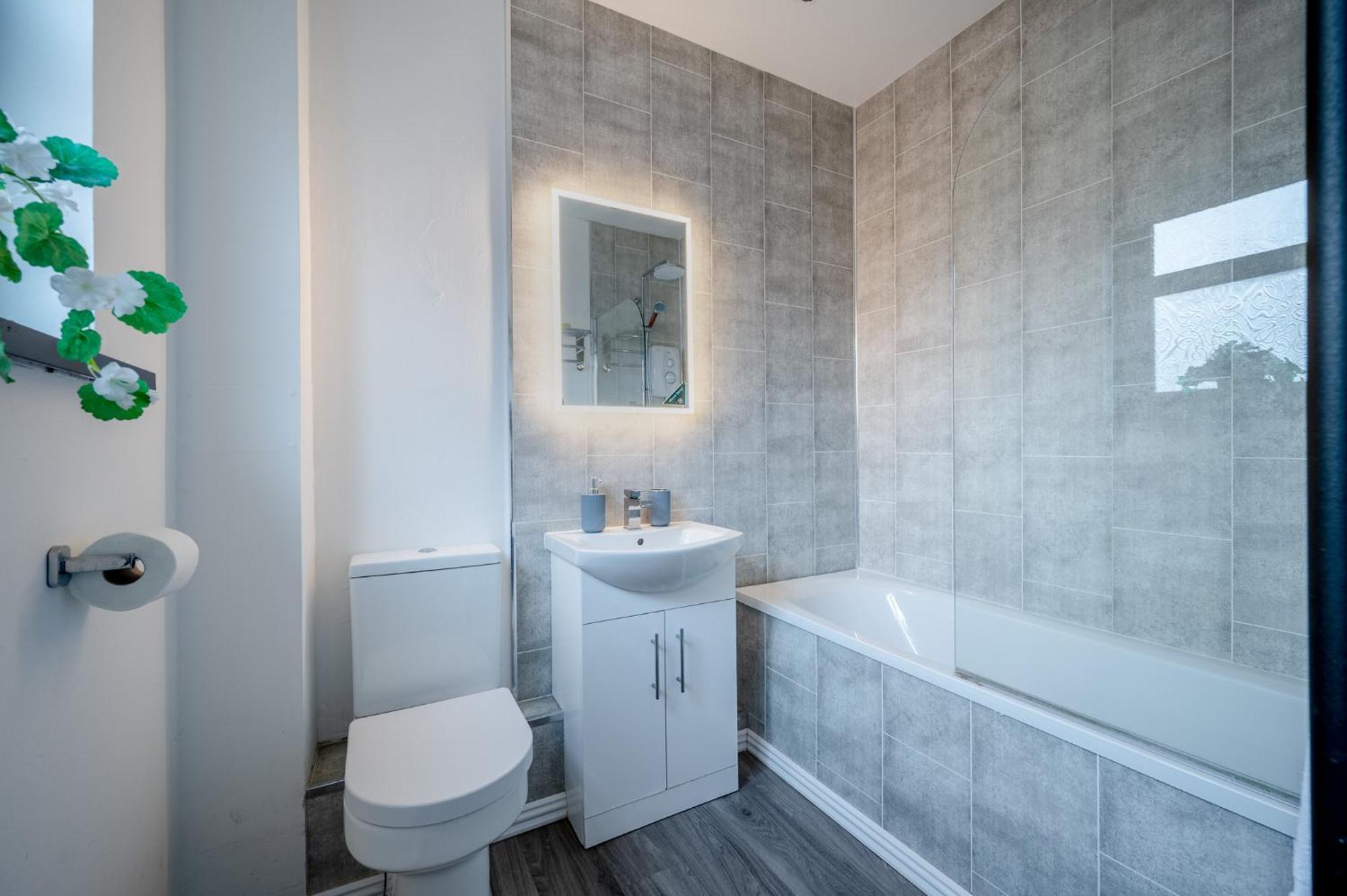 Anjore House - Serviced * Belfast