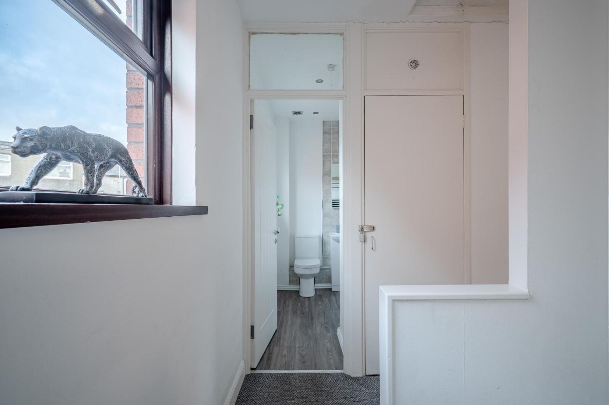 Anjore House - Serviced Apartment